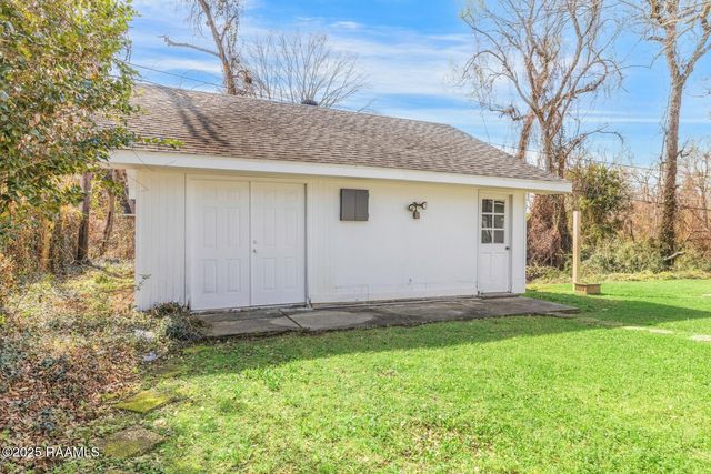 404 Robinhood Circle, Lafayette, LA 70508