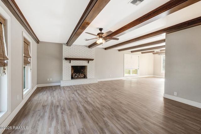 404 Robinhood Circle, Lafayette, LA 70508