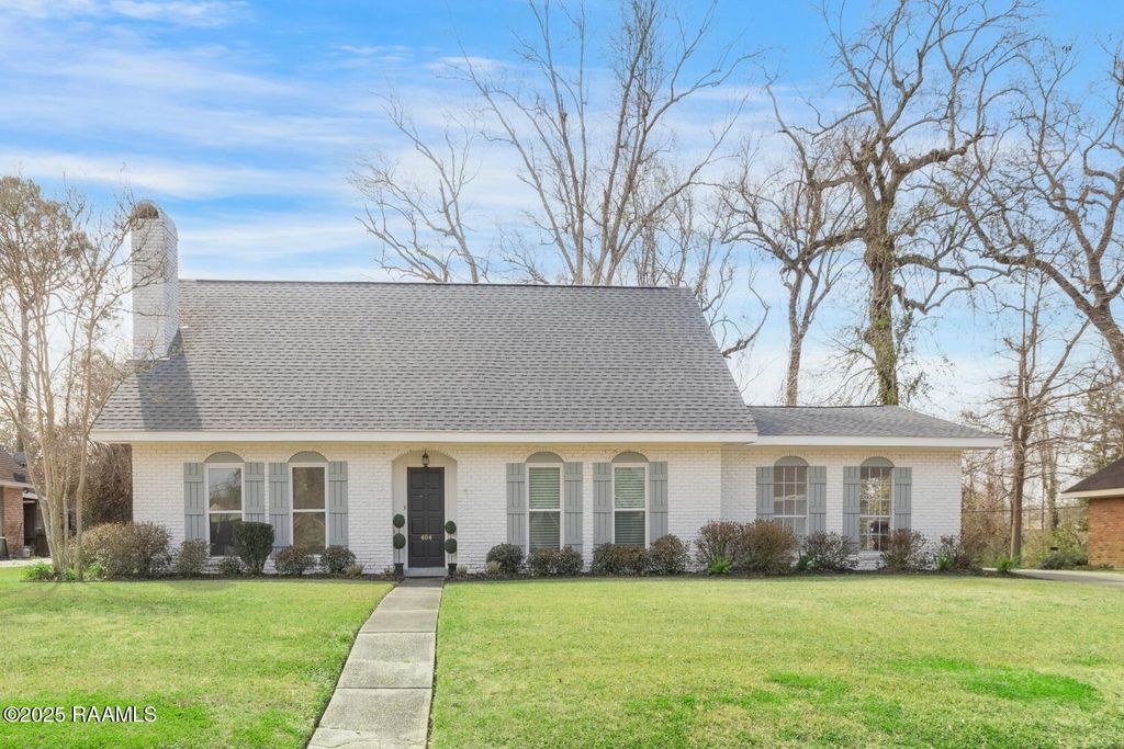 404 Robinhood Circle, Lafayette, LA 70508