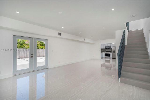 590 SW 23rd Ave, Miami, FL 33135