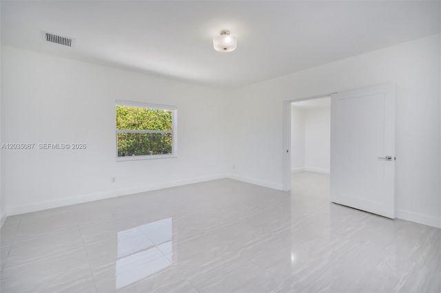 590 SW 23rd Ave, Miami, FL 33135