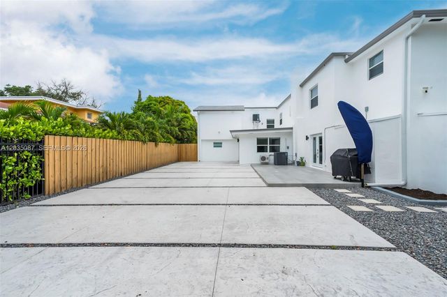 590 SW 23rd Ave, Miami, FL 33135