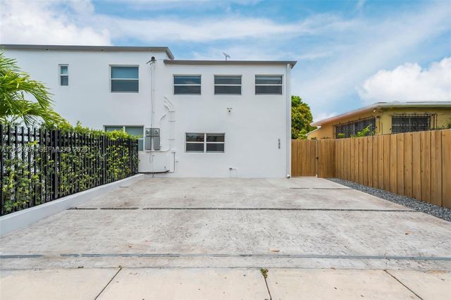 590 SW 23rd Ave, Miami, FL 33135