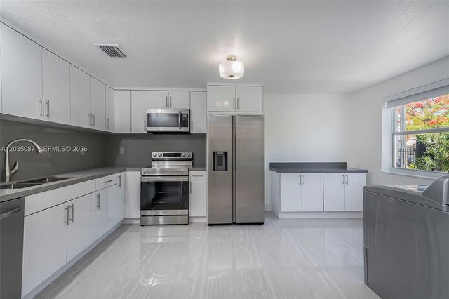 590 SW 23rd Ave, Miami, FL 33135