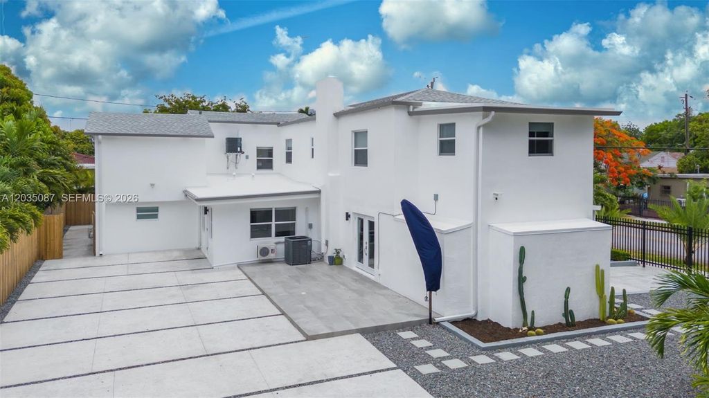 590 SW 23rd Ave, Miami, FL 33135