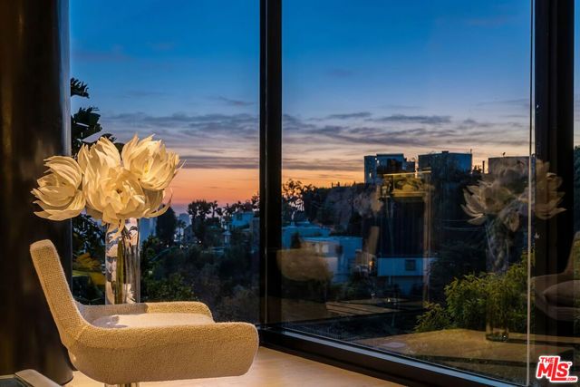 1782 Viewmont Drive, Los Angeles, CA 90069