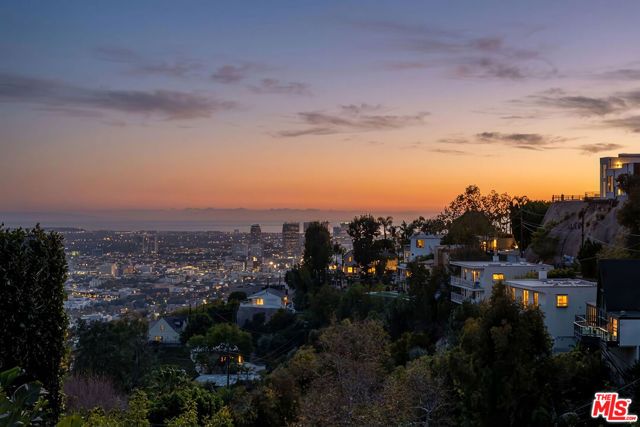 1782 Viewmont Drive, Los Angeles, CA 90069