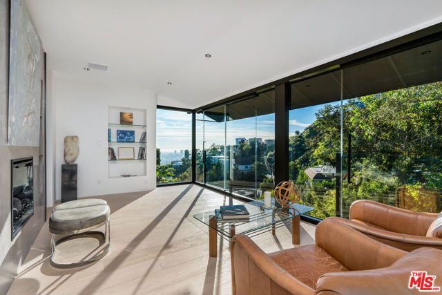 1782 Viewmont Drive, Los Angeles, CA 90069