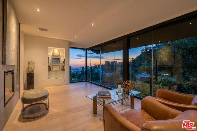 1782 Viewmont Drive, Los Angeles, CA 90069