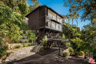 1782 Viewmont Drive, Los Angeles, CA 90069