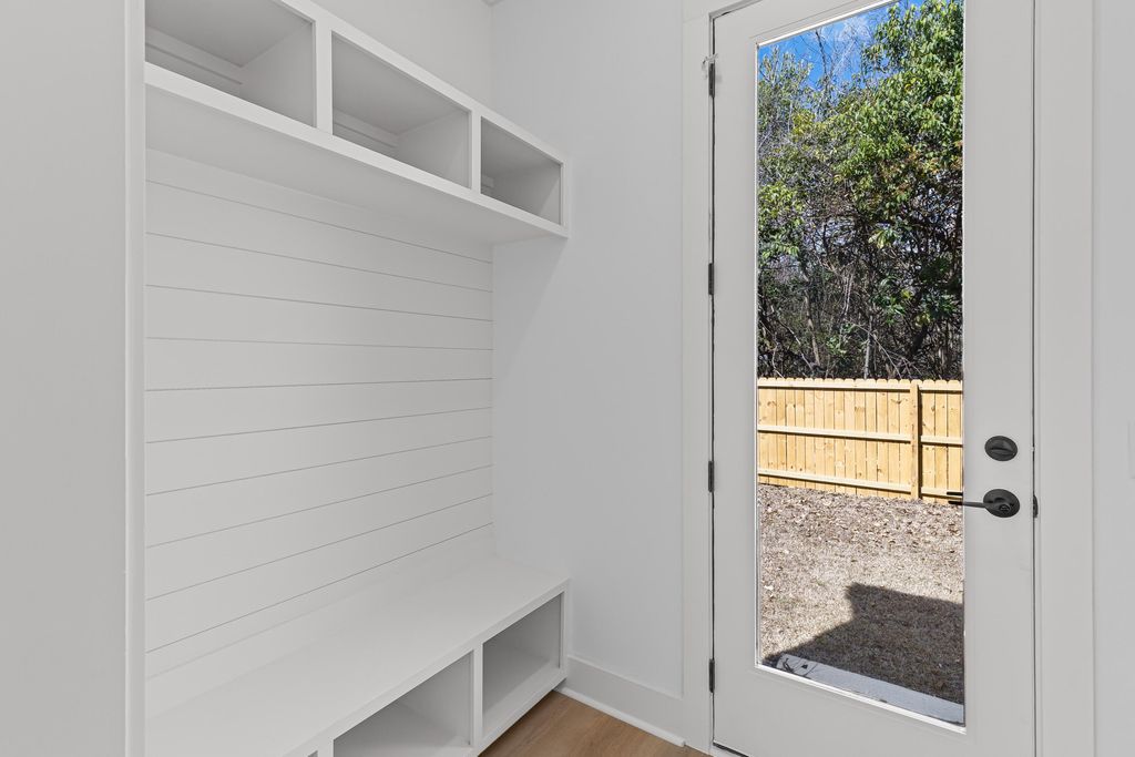 Image 15 of property listing at 1992 Forest Avenue, North Charleston, SC 29405