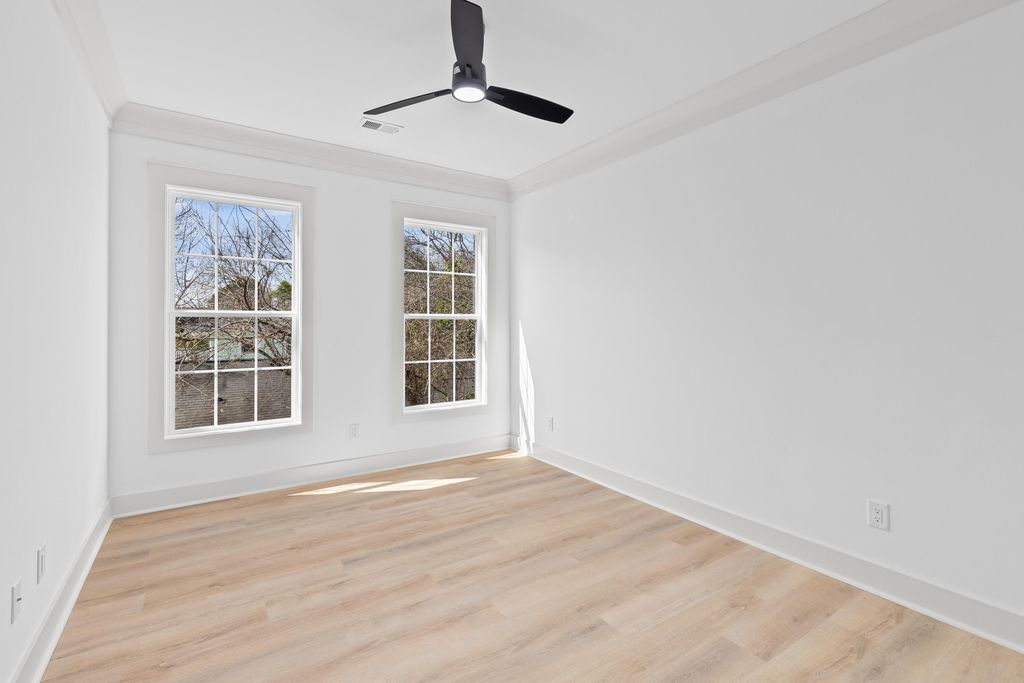 Image 25 of property listing at 1992 Forest Avenue, North Charleston, SC 29405