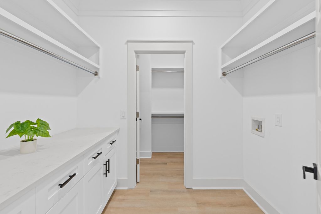 Image 27 of property listing at 1992 Forest Avenue, North Charleston, SC 29405