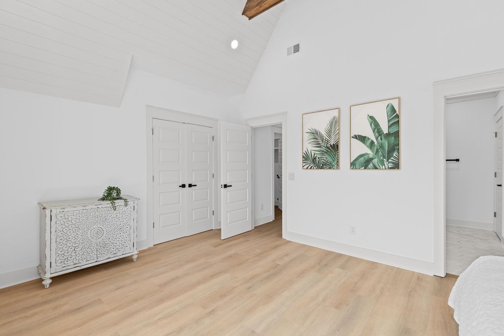 Image 29 of property listing at 1992 Forest Avenue, North Charleston, SC 29405