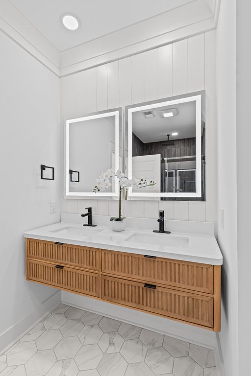 Image 32 of property listing at 1992 Forest Avenue, North Charleston, SC 29405