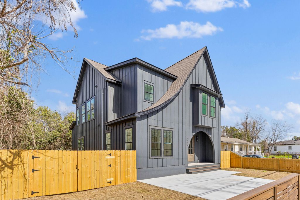 Image 41 of property listing at 1992 Forest Avenue, North Charleston, SC 29405