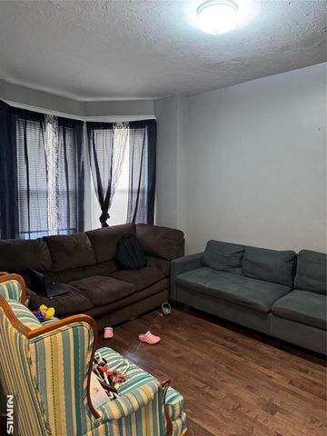 7 street 7th, Newark, NJ 07107