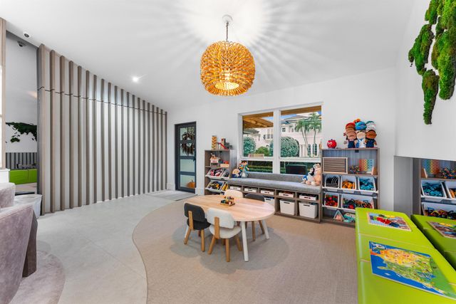 941 Iris Drive, Delray Beach, FL 33483