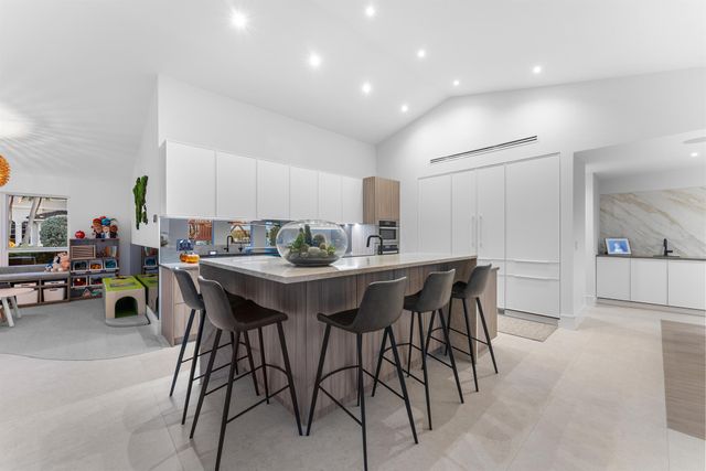 941 Iris Drive, Delray Beach, FL 33483