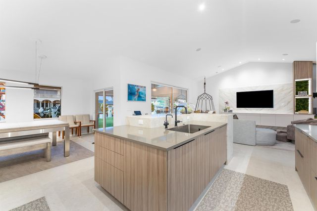 941 Iris Drive, Delray Beach, FL 33483