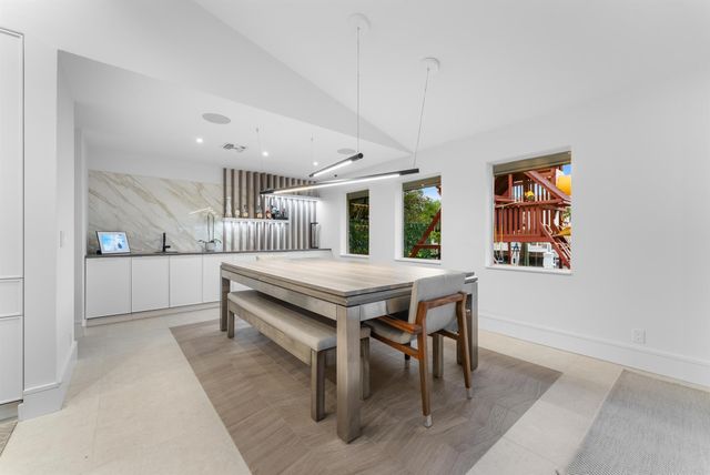 941 Iris Drive, Delray Beach, FL 33483