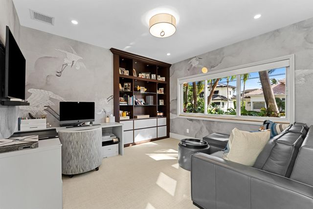 941 Iris Drive, Delray Beach, FL 33483