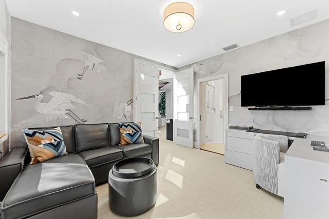 941 Iris Drive, Delray Beach, FL 33483