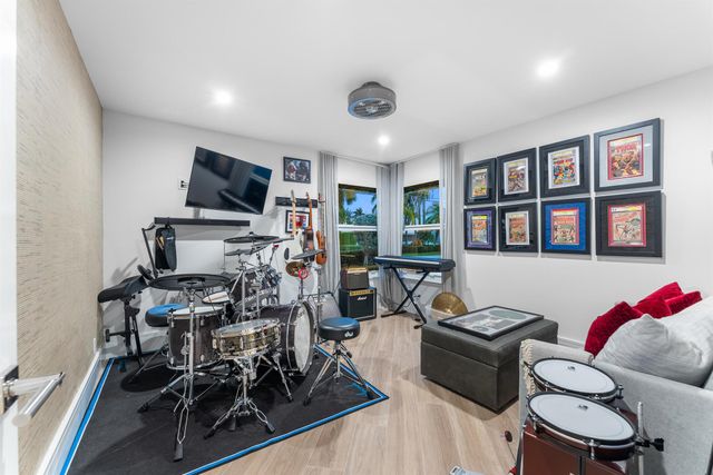 941 Iris Drive, Delray Beach, FL 33483