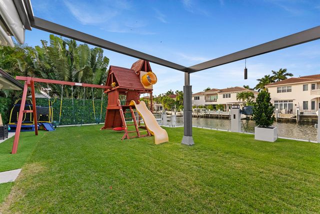 941 Iris Drive, Delray Beach, FL 33483