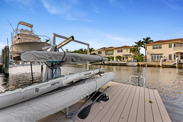 941 Iris Drive, Delray Beach, FL 33483