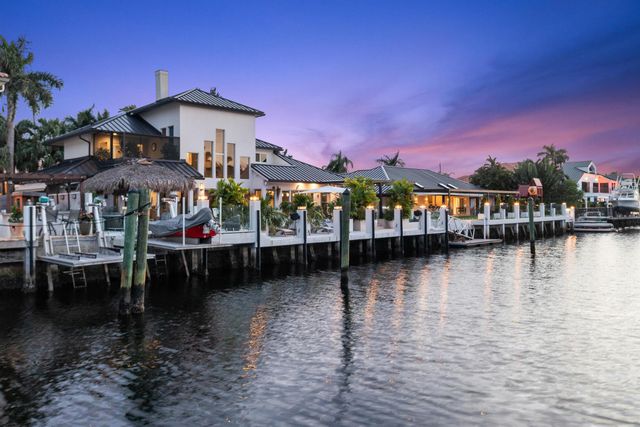 941 Iris Drive, Delray Beach, FL 33483