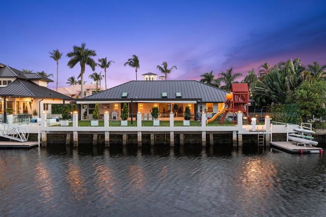 941 Iris Drive, Delray Beach, FL 33483