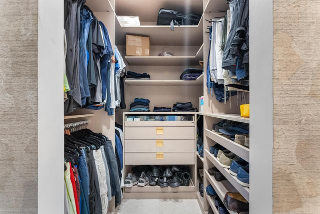 941 Iris Drive, Delray Beach, FL 33483