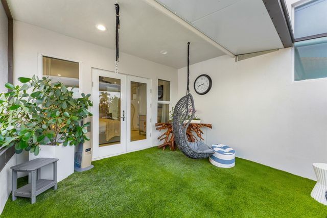 941 Iris Drive, Delray Beach, FL 33483