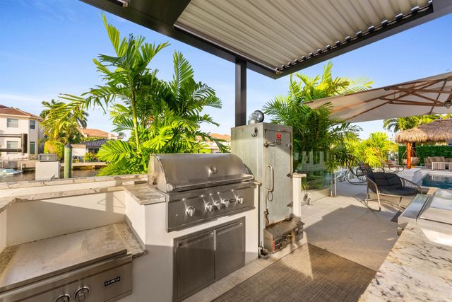 941 Iris Drive, Delray Beach, FL 33483