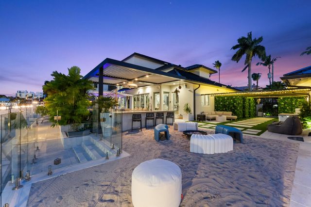 941 Iris Drive, Delray Beach, FL 33483