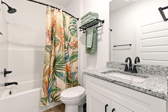 65 N Marsh Landing, Freeport, FL 32439