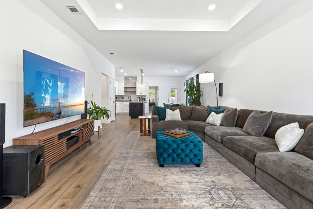 65 N Marsh Landing, Freeport, FL 32439