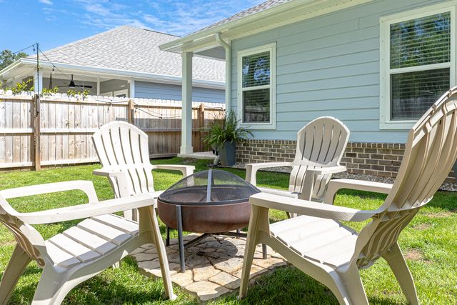 65 N Marsh Landing, Freeport, FL 32439