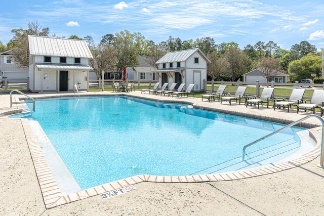 65 N Marsh Landing, Freeport, FL 32439