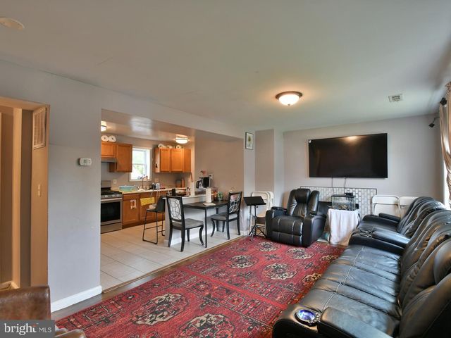 5016 LAGUNA RD, College Park, MD 20740