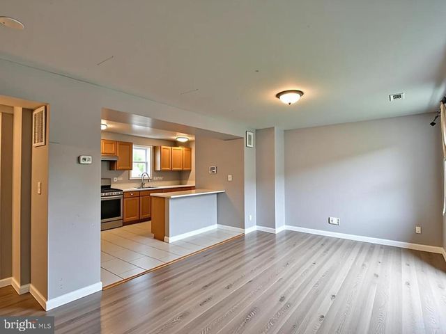 5016 LAGUNA RD, College Park, MD 20740