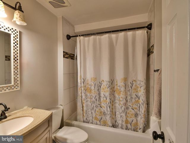 5016 LAGUNA RD, College Park, MD 20740