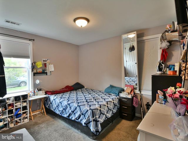 5016 LAGUNA RD, College Park, MD 20740