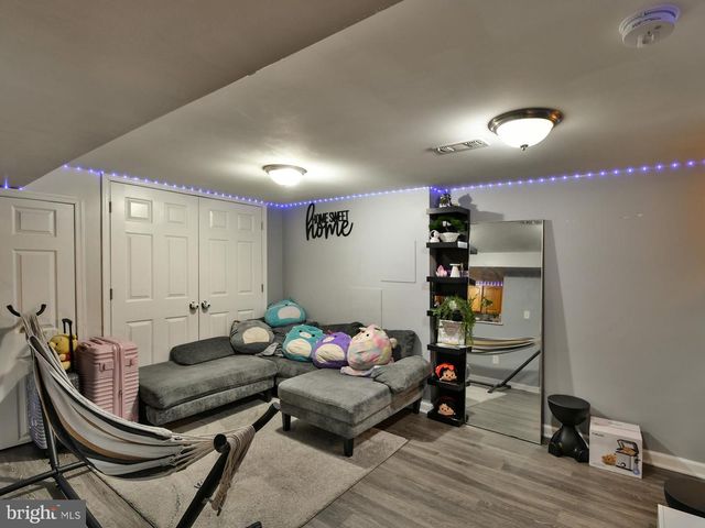 5016 LAGUNA RD, College Park, MD 20740