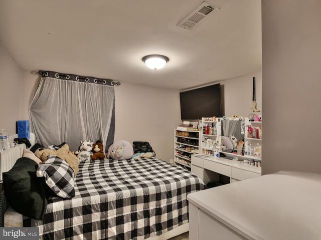 5016 LAGUNA RD, College Park, MD 20740