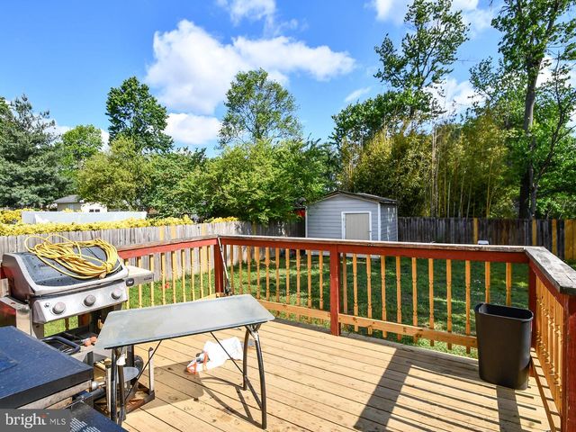 5016 LAGUNA RD, College Park, MD 20740