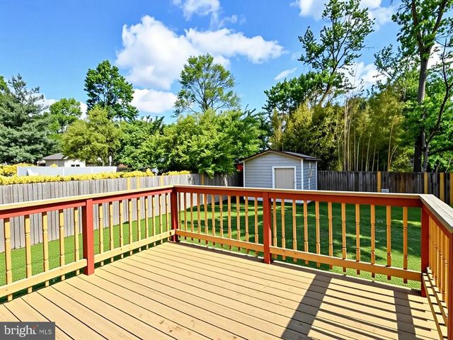 5016 LAGUNA RD, College Park, MD 20740