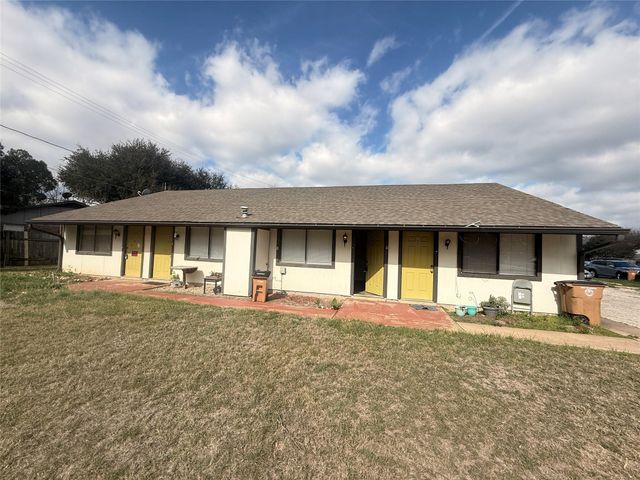 2607 Ektom DR B, Austin, TX 78745