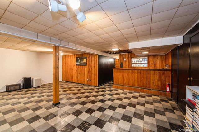 361 Spruce Lane, East Meadow, NY 11554
